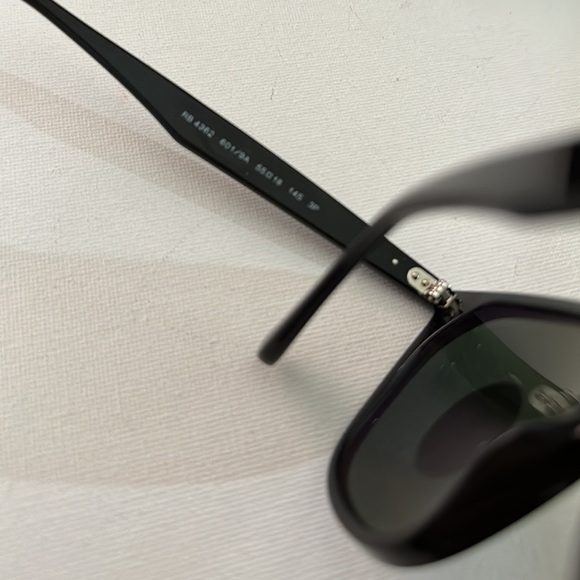 Ray Ban Polarized Unisex Sunglasses RB4362
55-18-145 Black Preppy Square New - Picture 6 of 11